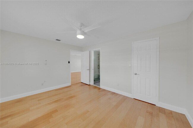 Building Photo - 13232 SW 52nd Terrace