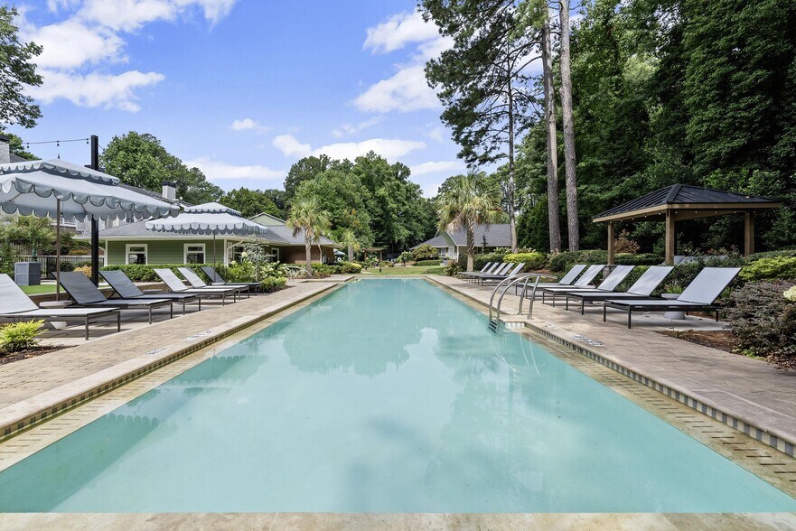 Building Photo - 2850 Delk Rd SE