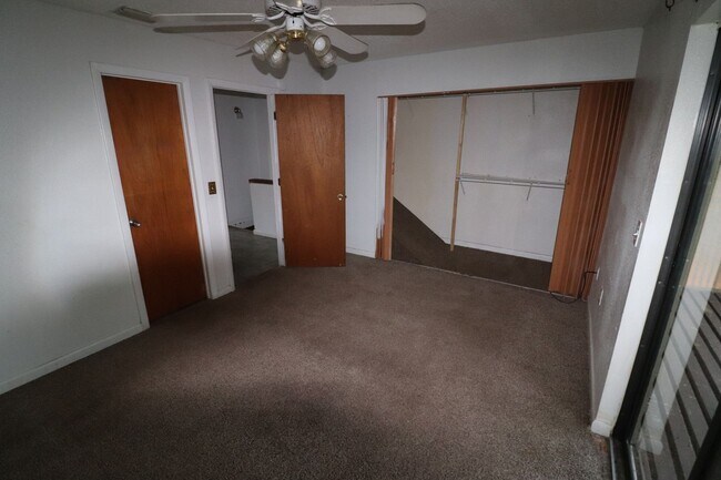 Building Photo - 727 Lucaya Dr