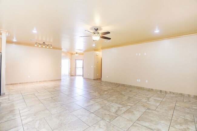 Building Photo - 479 San Simon Dr