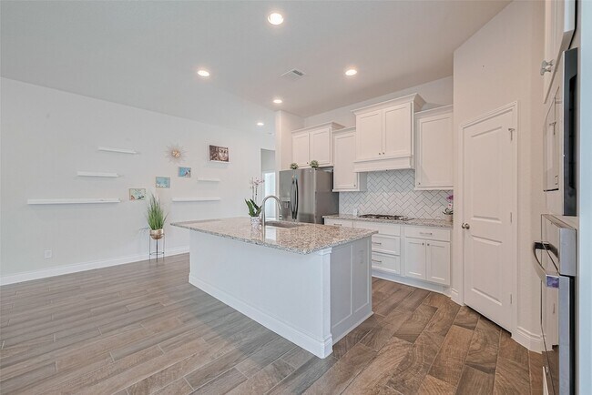 Building Photo - 6906 Montclair Colony Trl