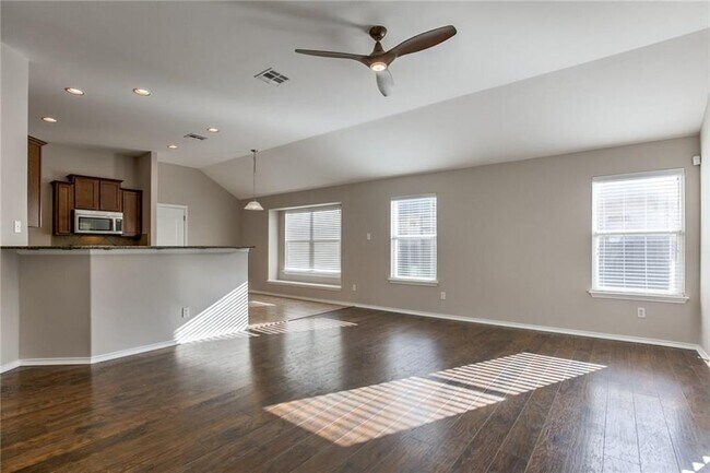 Building Photo - 799 Clear Springs Hollow