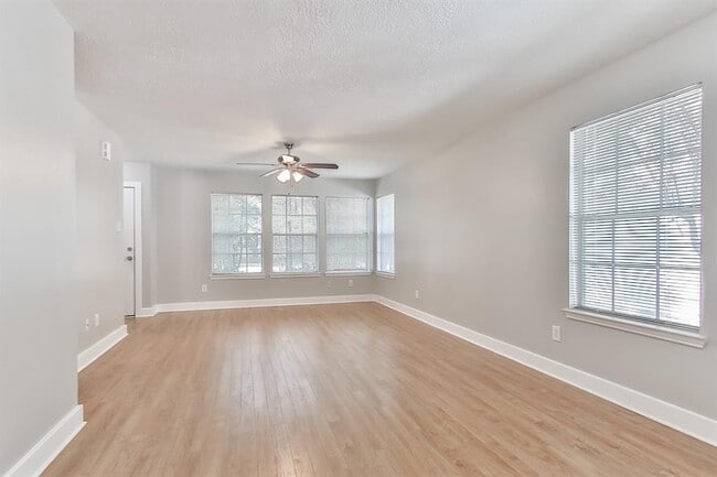 Building Photo - 6219 Spruce Bough Ct