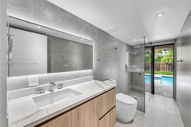 Building Photo - 11340 SW 74th Ct