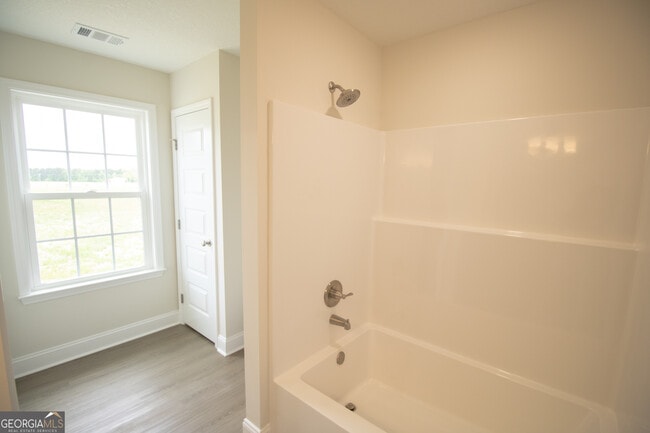 Building Photo - 114 Enclave Ct