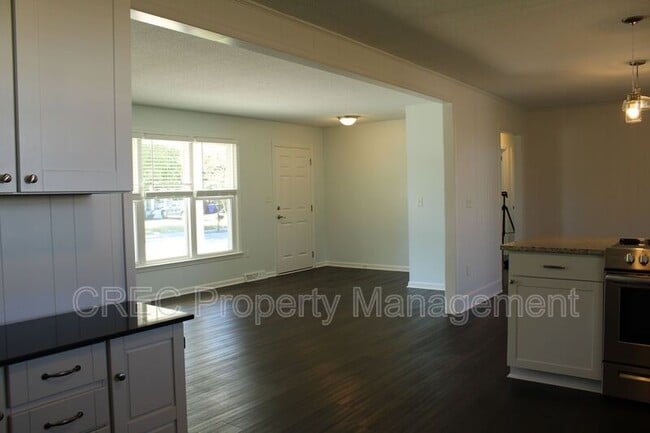 Building Photo - 7744 Allwood Ave