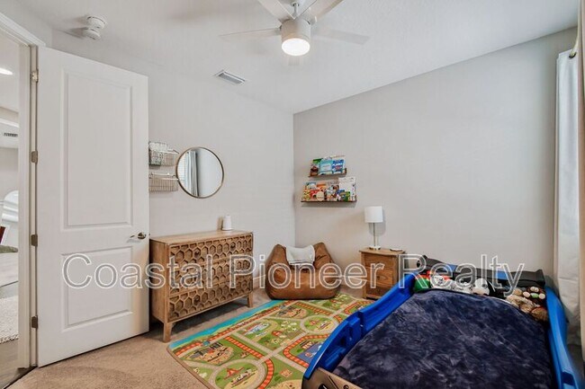 Building Photo - 5408 S Elkins Ave