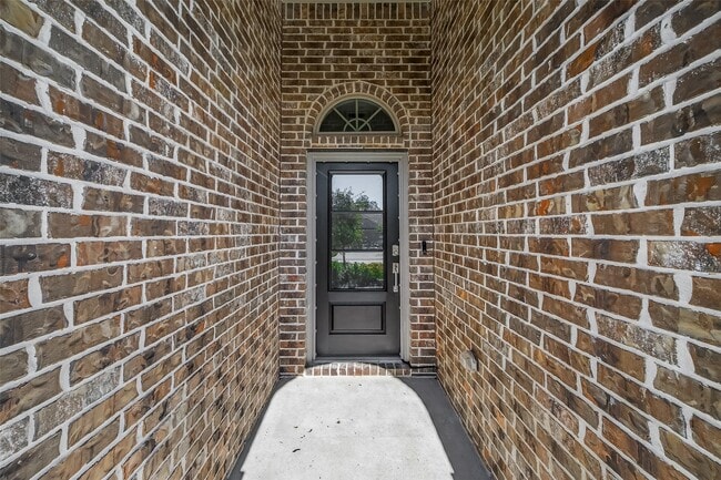 Building Photo - 2701 Sagedale Dr