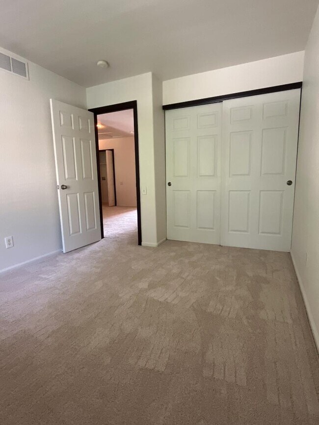 Building Photo - 5260 Cornerstone Dr