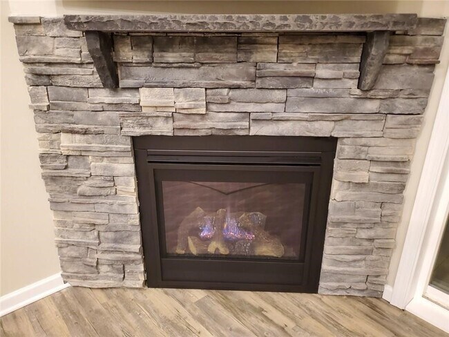 Building Photo - 170 Heartwood Ln