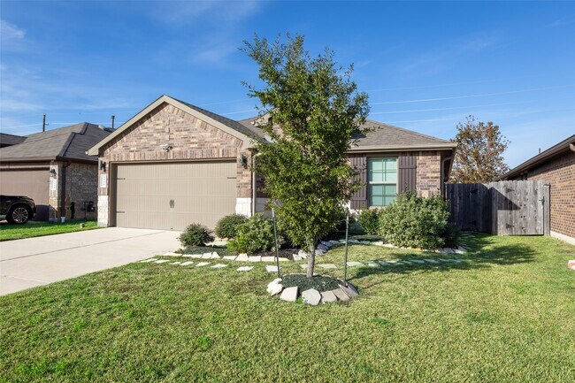 Building Photo - 7526 Highland Chase Dr