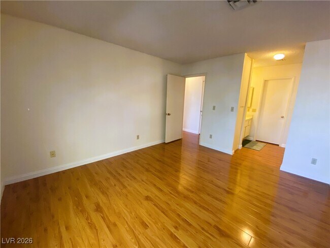 Building Photo - 4712 Nara Vista Way