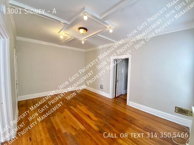 Building Photo - 3001 Sidney-A