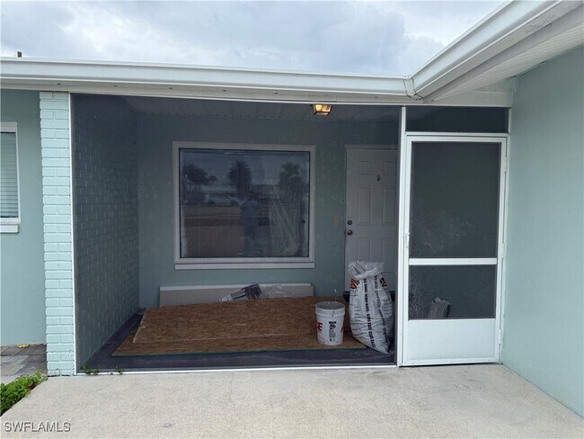 Building Photo - 5460 Bayshore Rd