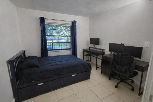 Building Photo - 10501 W Broward Blvd