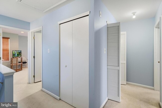 Building Photo - 32 Pebble Beach Ln