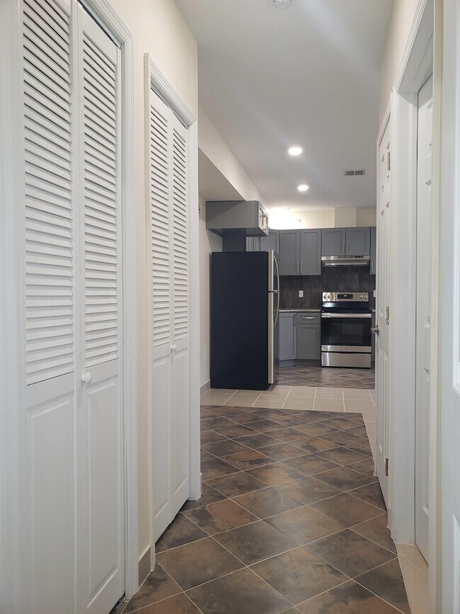 Building Photo - 44 Bergen Blvd