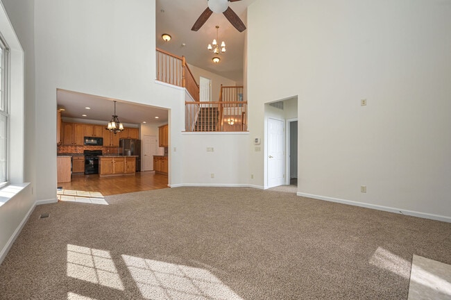 Building Photo - 438 Lorraine Dr