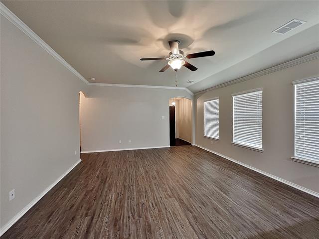 Building Photo - 8472 Gentian Dr