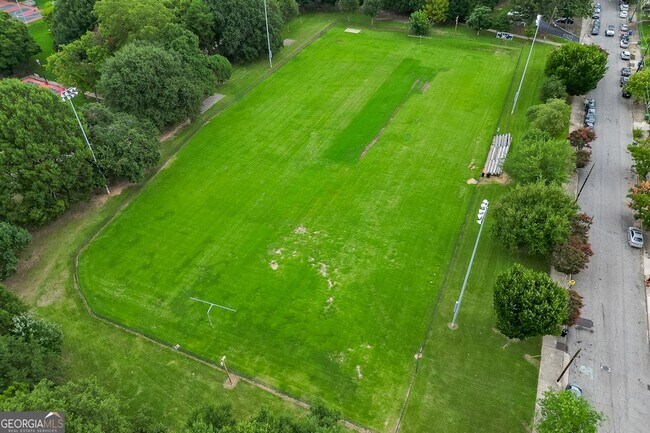 Building Photo - 33 Finch Trail NE