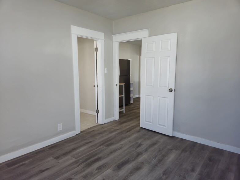 Building Photo - 209 W Ave 26