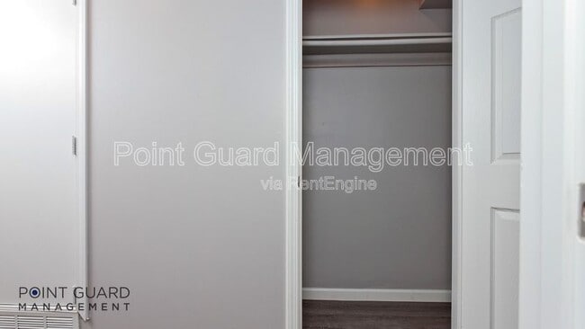 Building Photo - 2110 E 16th St N