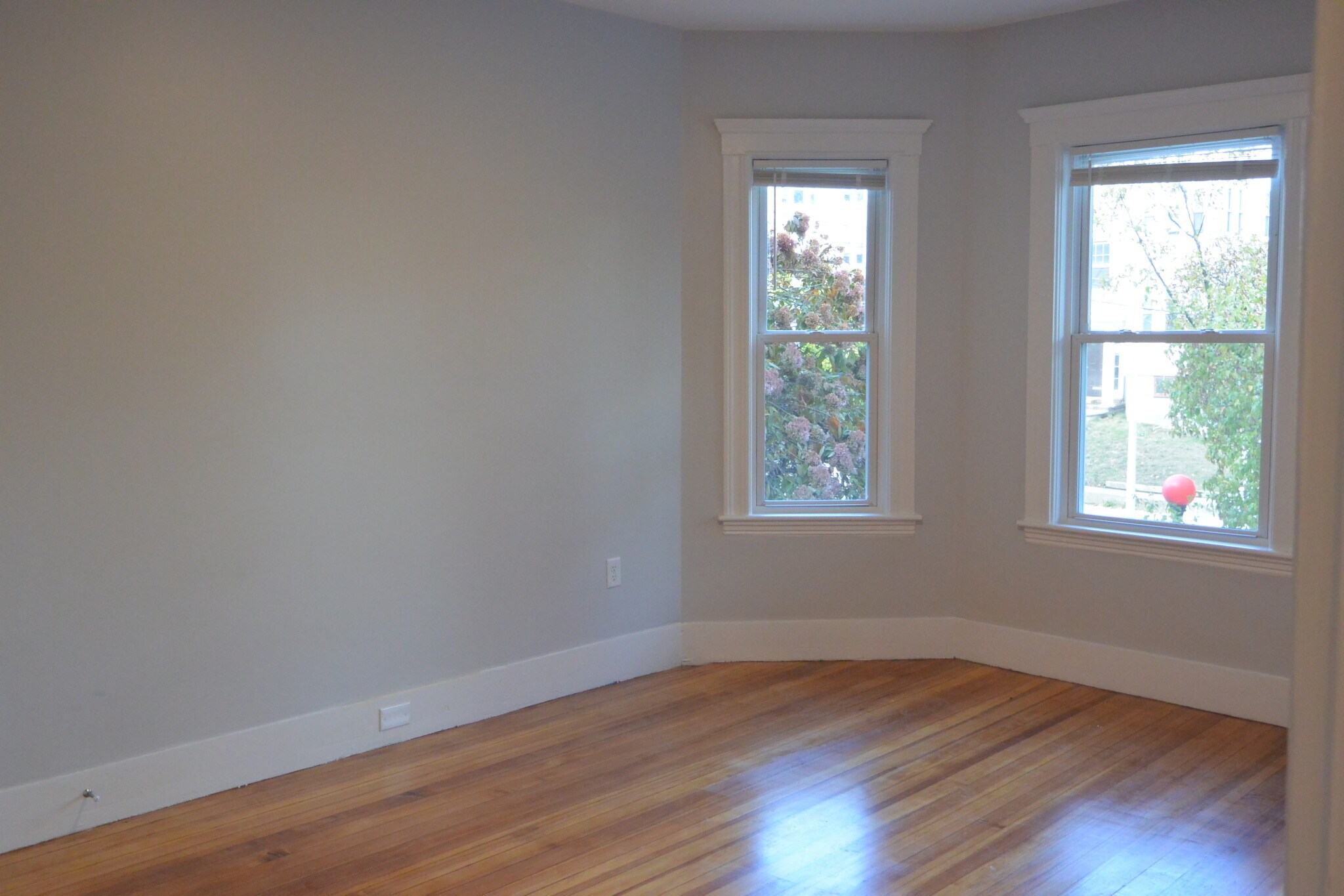 Building Photo - 54 Tremont St