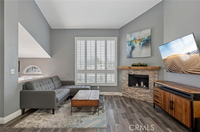 Building Photo - 350 Avocado St