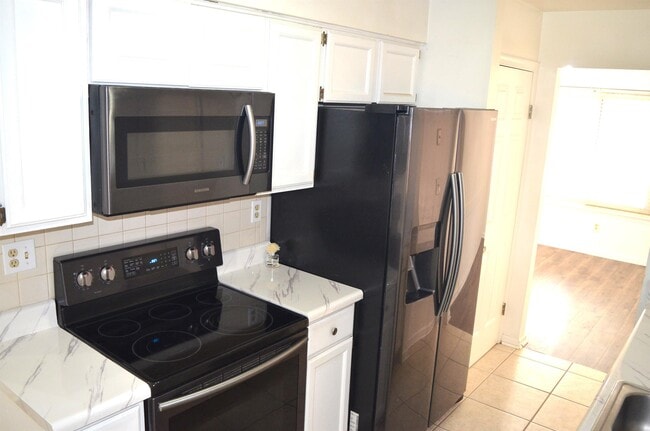 Building Photo - 1504 Glenmont Ct
