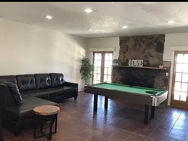 Building Photo - This 2324 square foot single family home h...