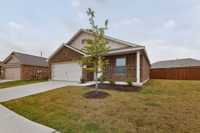 Building Photo - Modern 3-Bedroom Corner Lot Home with Fenced Yard in Forney – Built in 2023