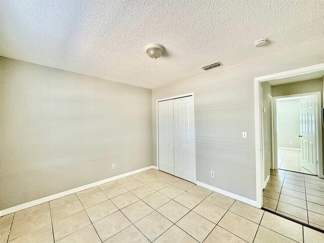 Building Photo - 625 Wildwood Way