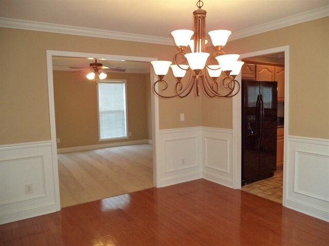 Building Photo - 6317 Stillglen Ln