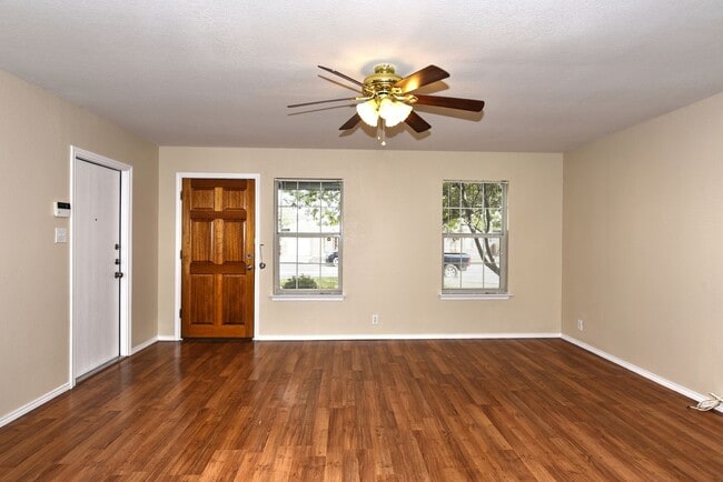 Building Photo - GREAT LOCATION: 1604 & SHAENFIELD  |  3 BE...