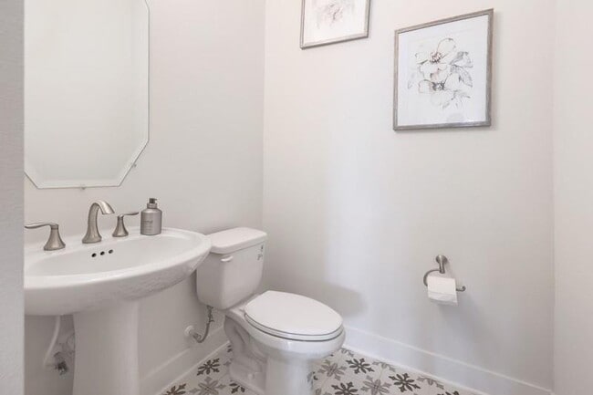 Building Photo - 4408 Logan Ridge Dr