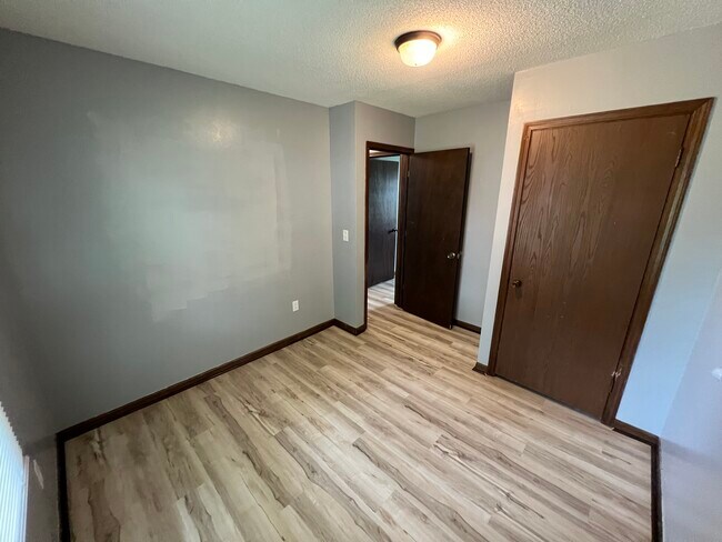 Building Photo - 1713 Carlin St