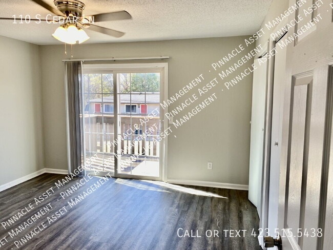 Building Photo - 110 S Cedar Ln