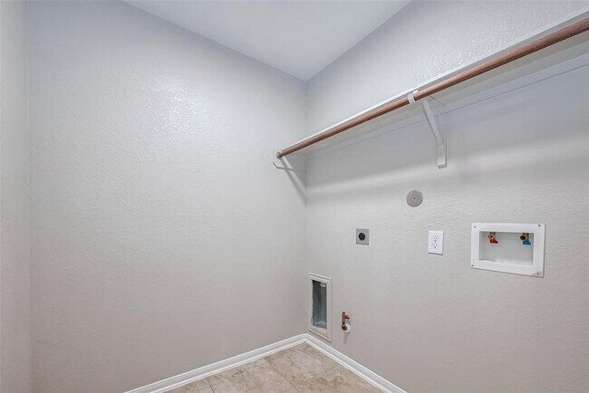 Building Photo - 5119 Ivy Fair Way
