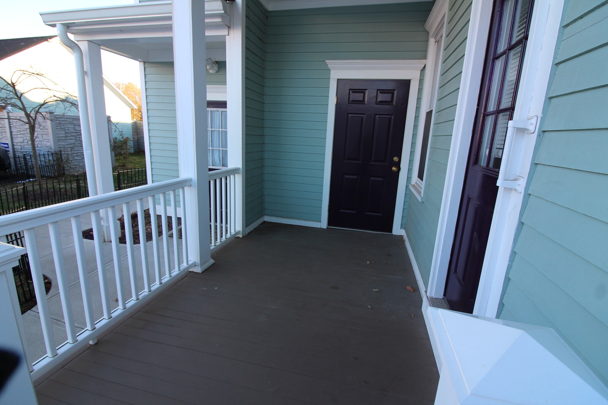 Building Photo - 16 Main St