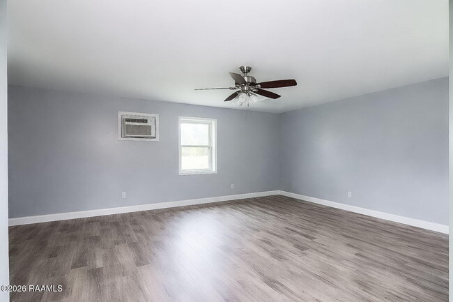 Building Photo - 1055 Eddie Ray Rd