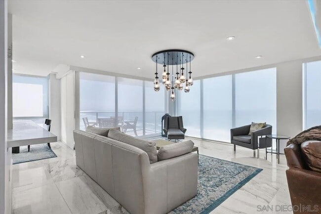 Building Photo - 1830 Avenida Del Mundo