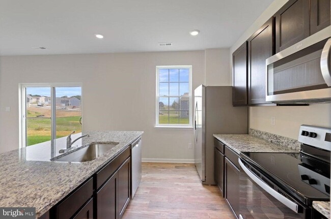 Building Photo - 4 Smokehouse Rd