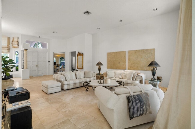 Building Photo - 1012 SW 156th Ave