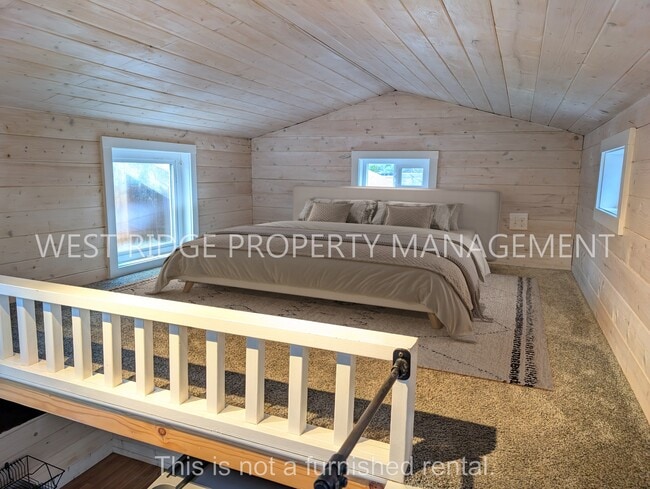 Building Photo - 5326 N Montana Ave