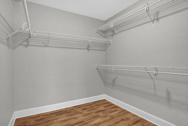 Building Photo - 16 Lismore Pl