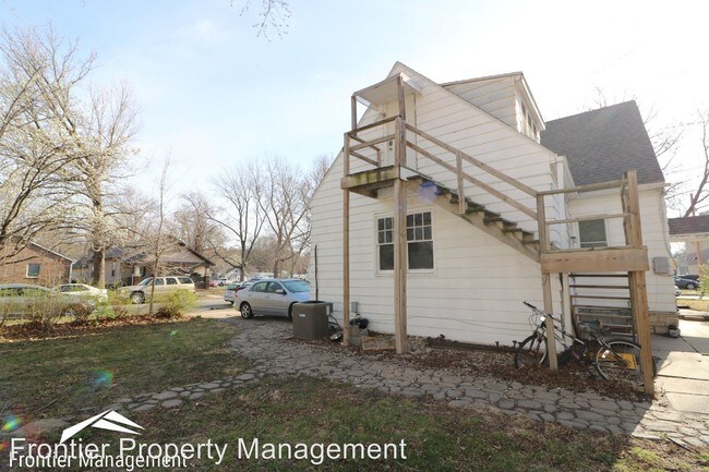 Building Photo - 823 N 8th St