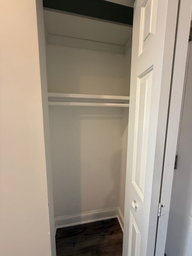 Building Photo - 4 Dresser Ave