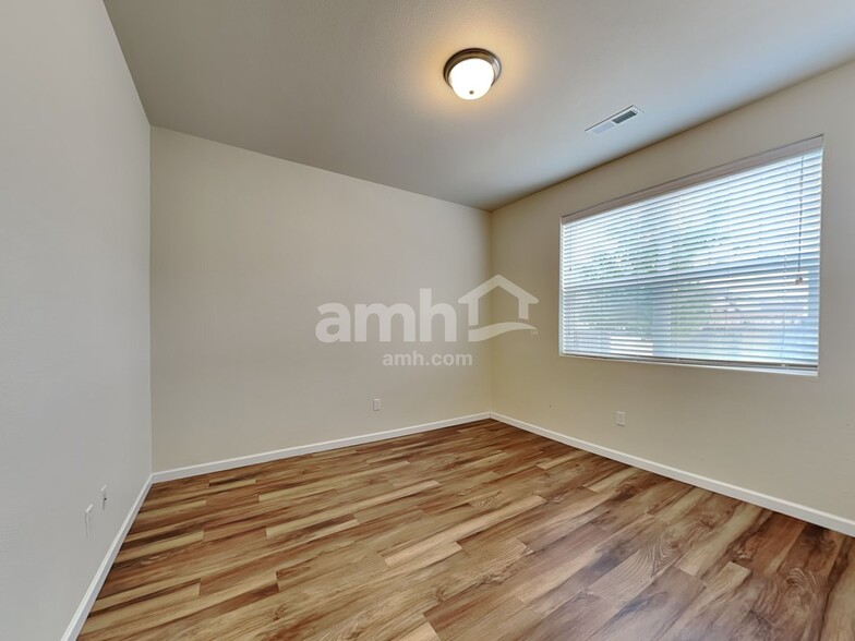 Building Photo - 16509 NE 91st St