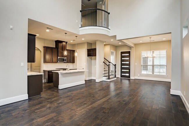 Building Photo - 4851 Benning Dr