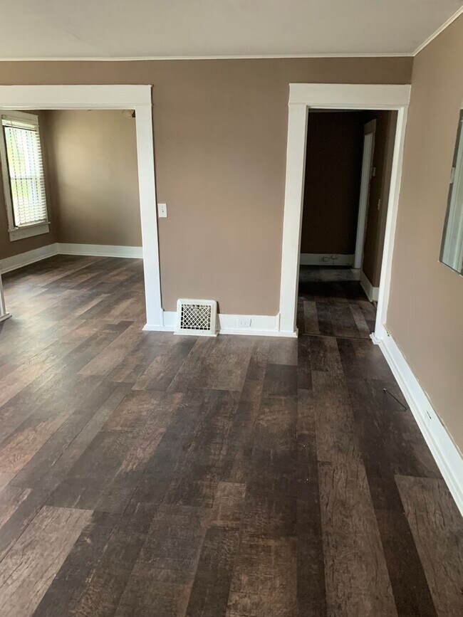 Building Photo - Newly Renovated Home Fairfield/ Ensley Area